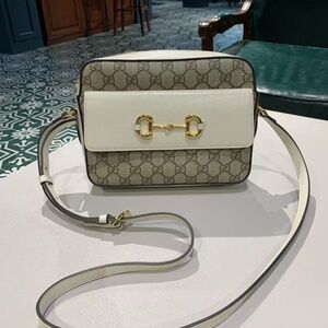 N16 Slightly Used Gucci Cream Leather Monogram Camera Bag